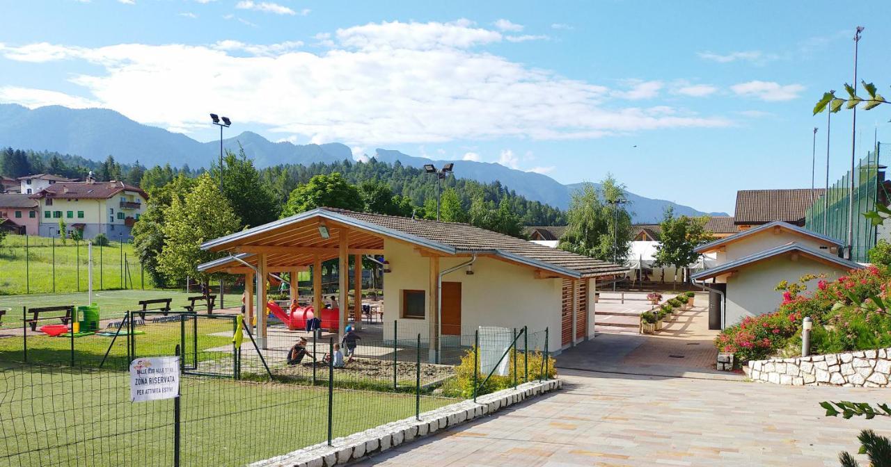 Appartamento Toma Mihaela Tres Buitenkant foto